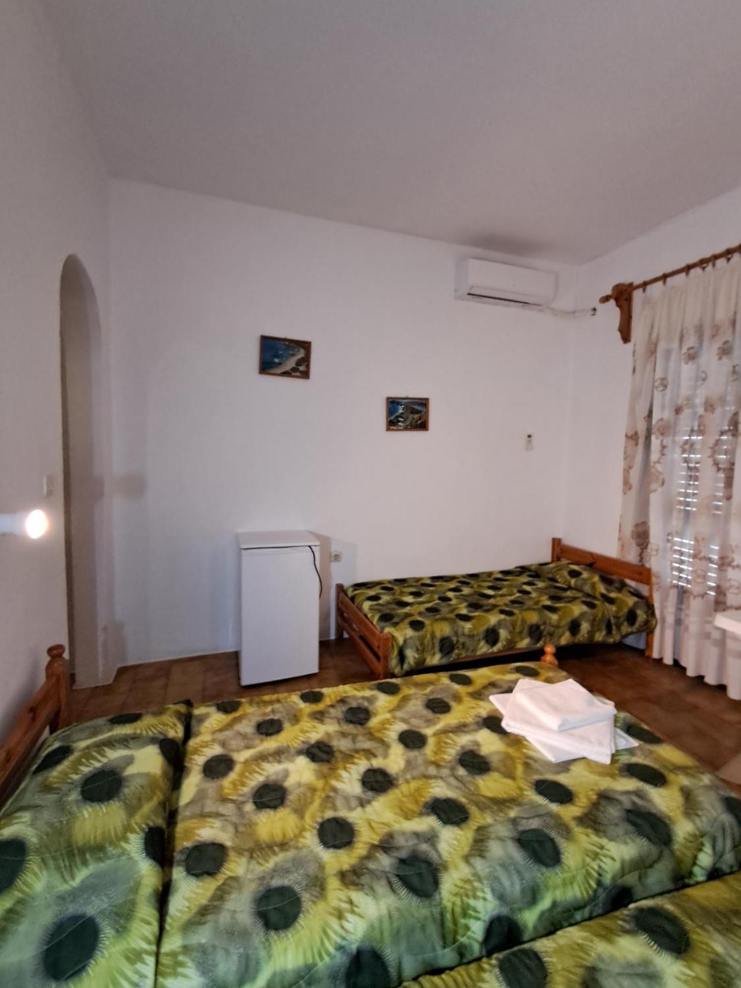 Camelia Studios Skiathos-stad Buitenkant foto