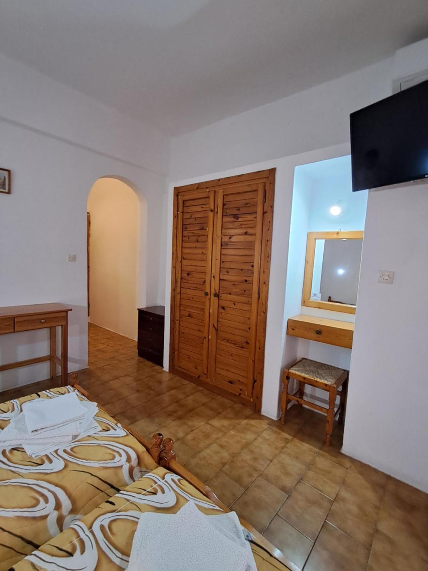 Camelia Studios Skiathos-stad Buitenkant foto