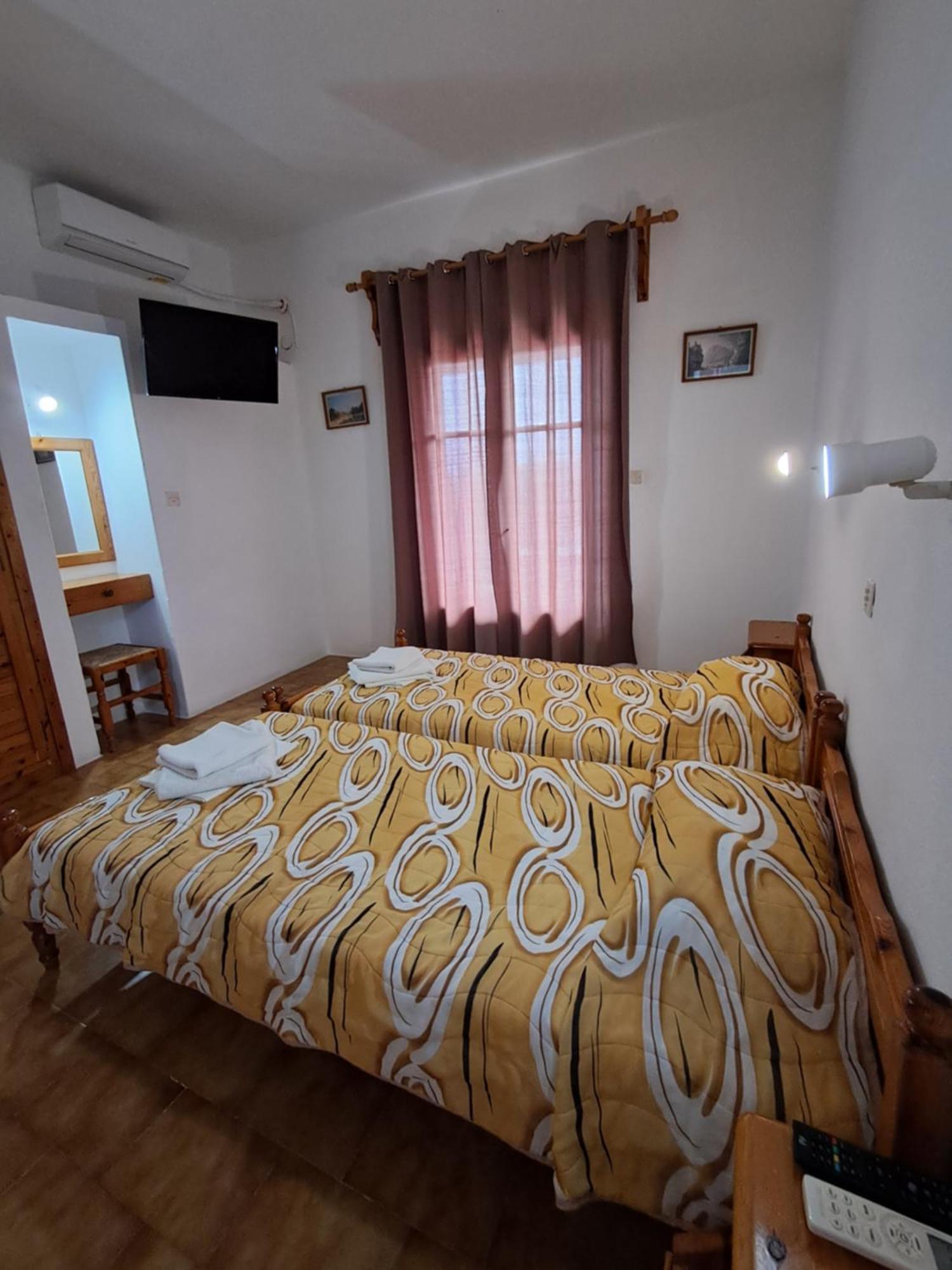Camelia Studios Skiathos-stad Buitenkant foto