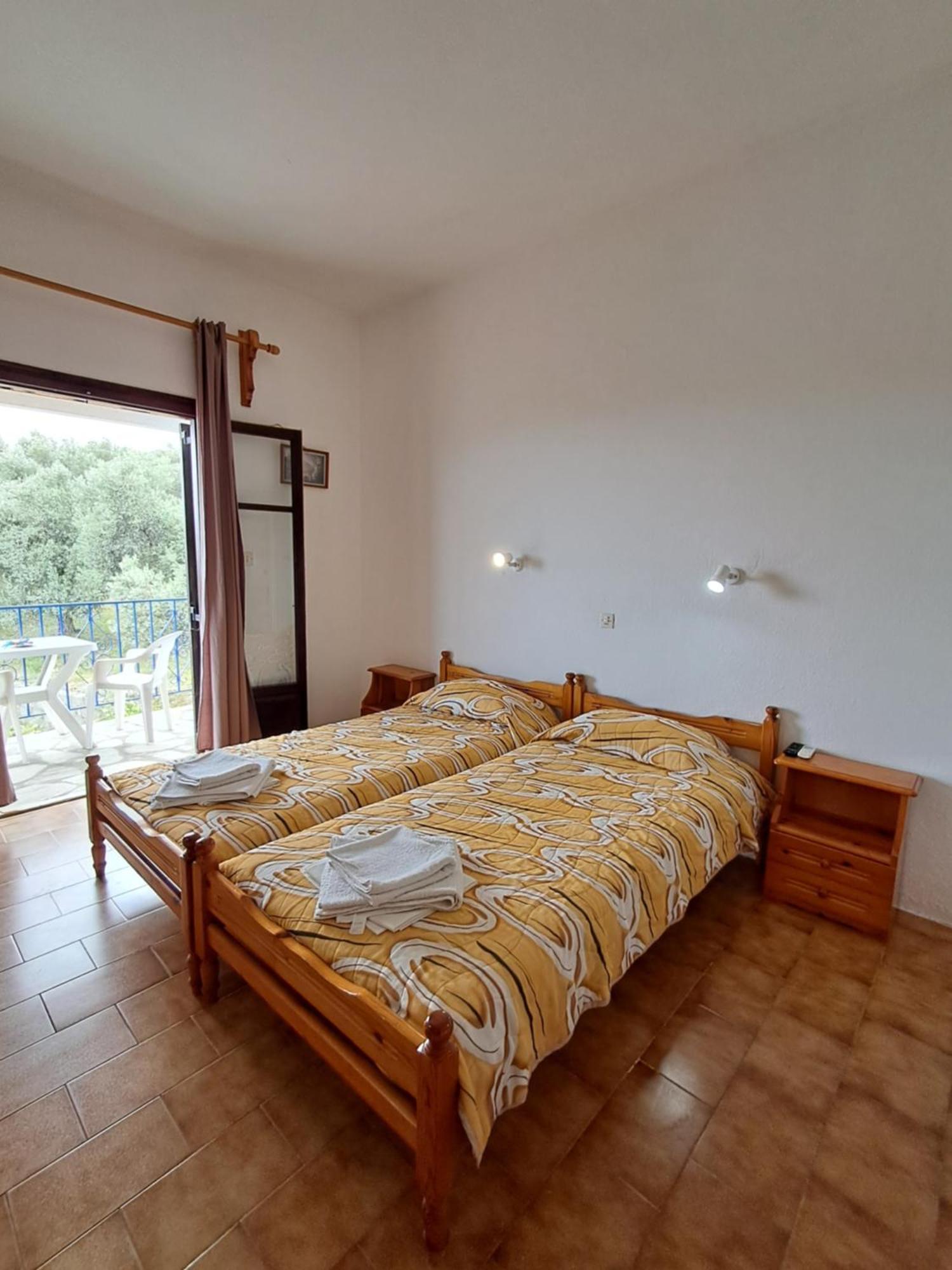 Camelia Studios Skiathos-stad Buitenkant foto