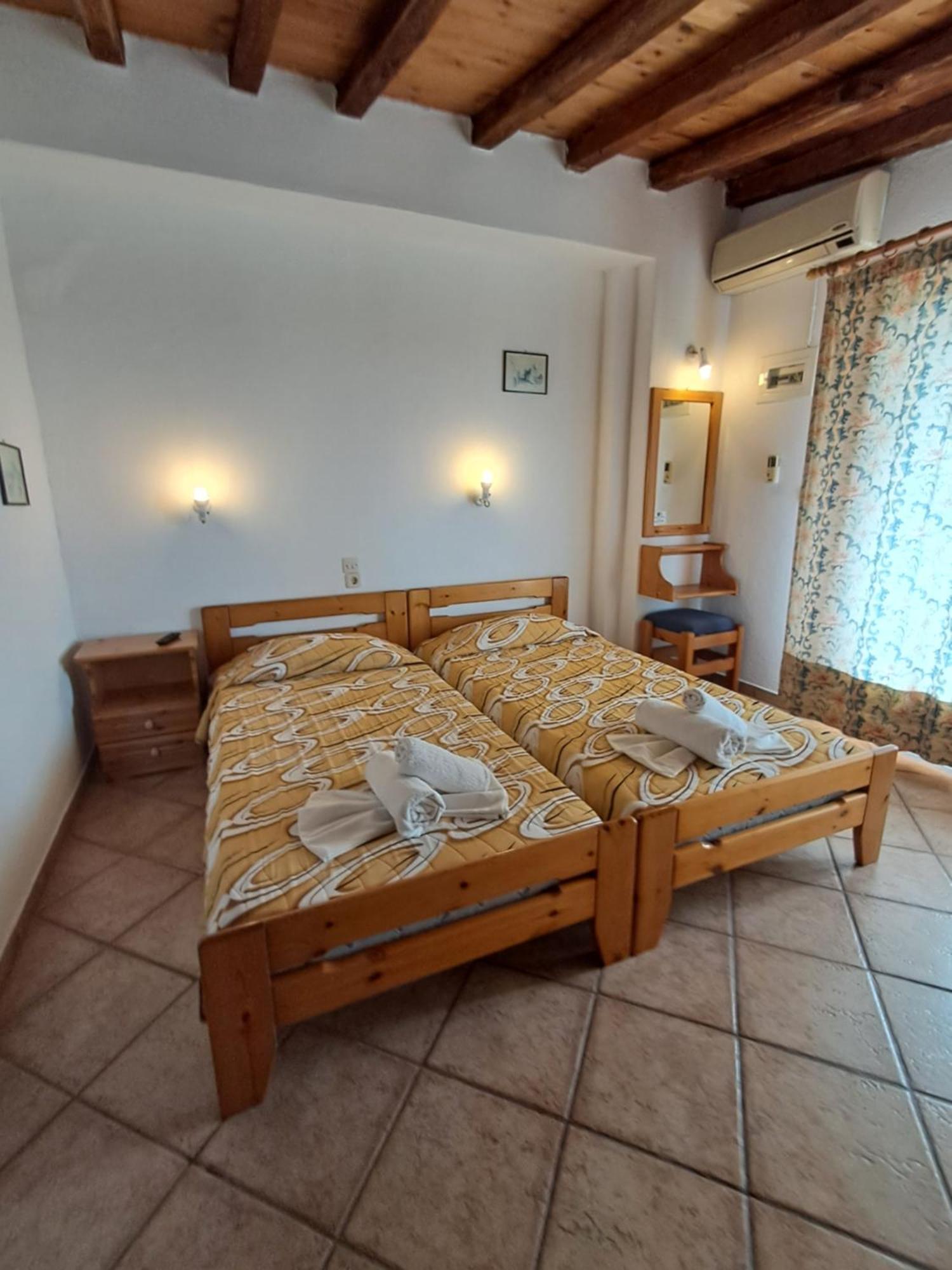 Camelia Studios Skiathos-stad Buitenkant foto