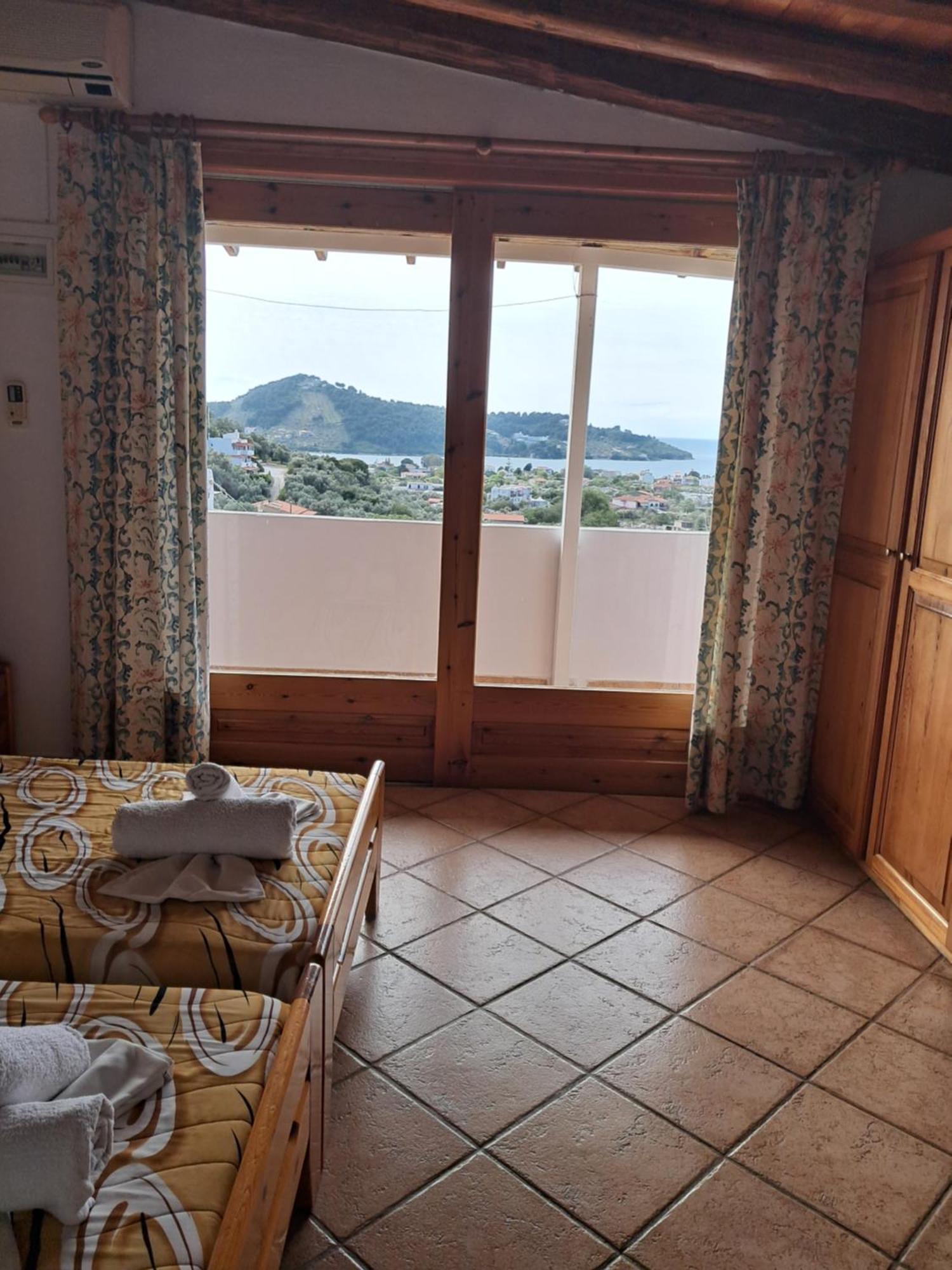 Camelia Studios Skiathos-stad Buitenkant foto