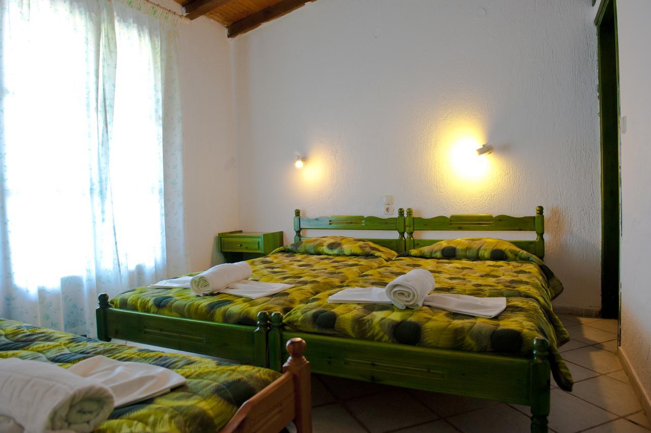 Camelia Studios Skiathos-stad Buitenkant foto